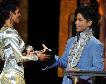 prince-helle-berry-naacp-2011